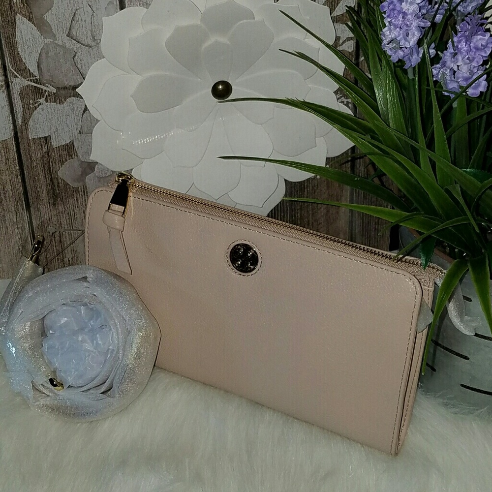 Tory burch light oak pebbled Brody crossbody bag - Picture 2 of 5